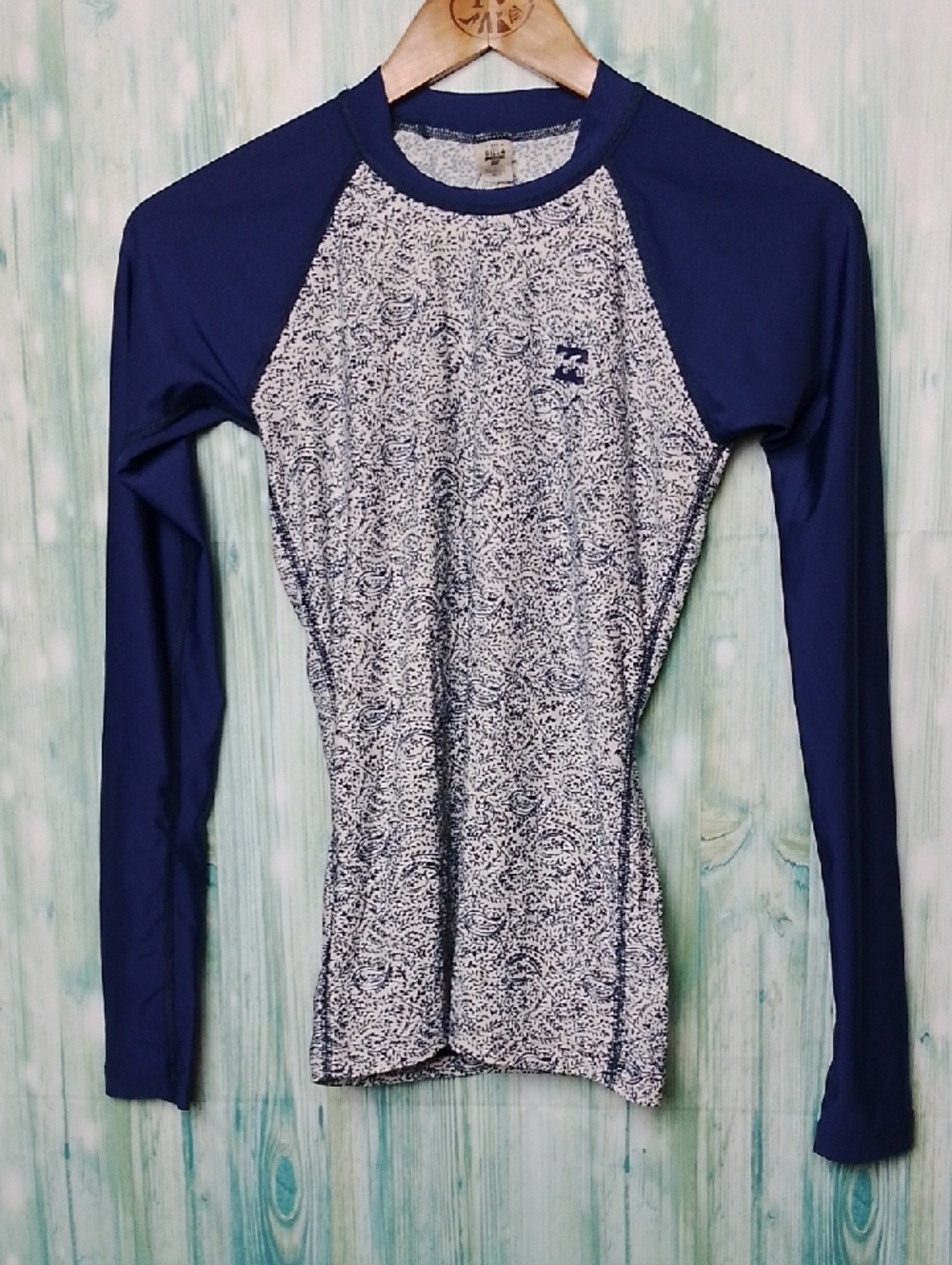 Billabong Royal Blue & White Long-Sleeve Raglan Swim Rashgaurd Small/Medium